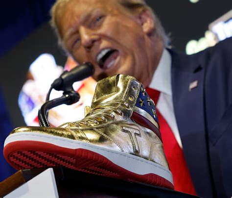 why are trump's shoes gold